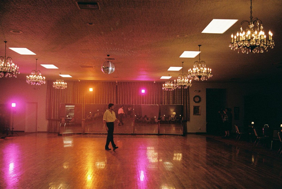 carlyraejepsen's tweet photo. Don’t Leave Me on the Dance Floor music video premiering tonight at 9PM PT/12AM ET! Tune in at https://t.co/6dsnGe4Meo https://t.co/iR38c7Exzn