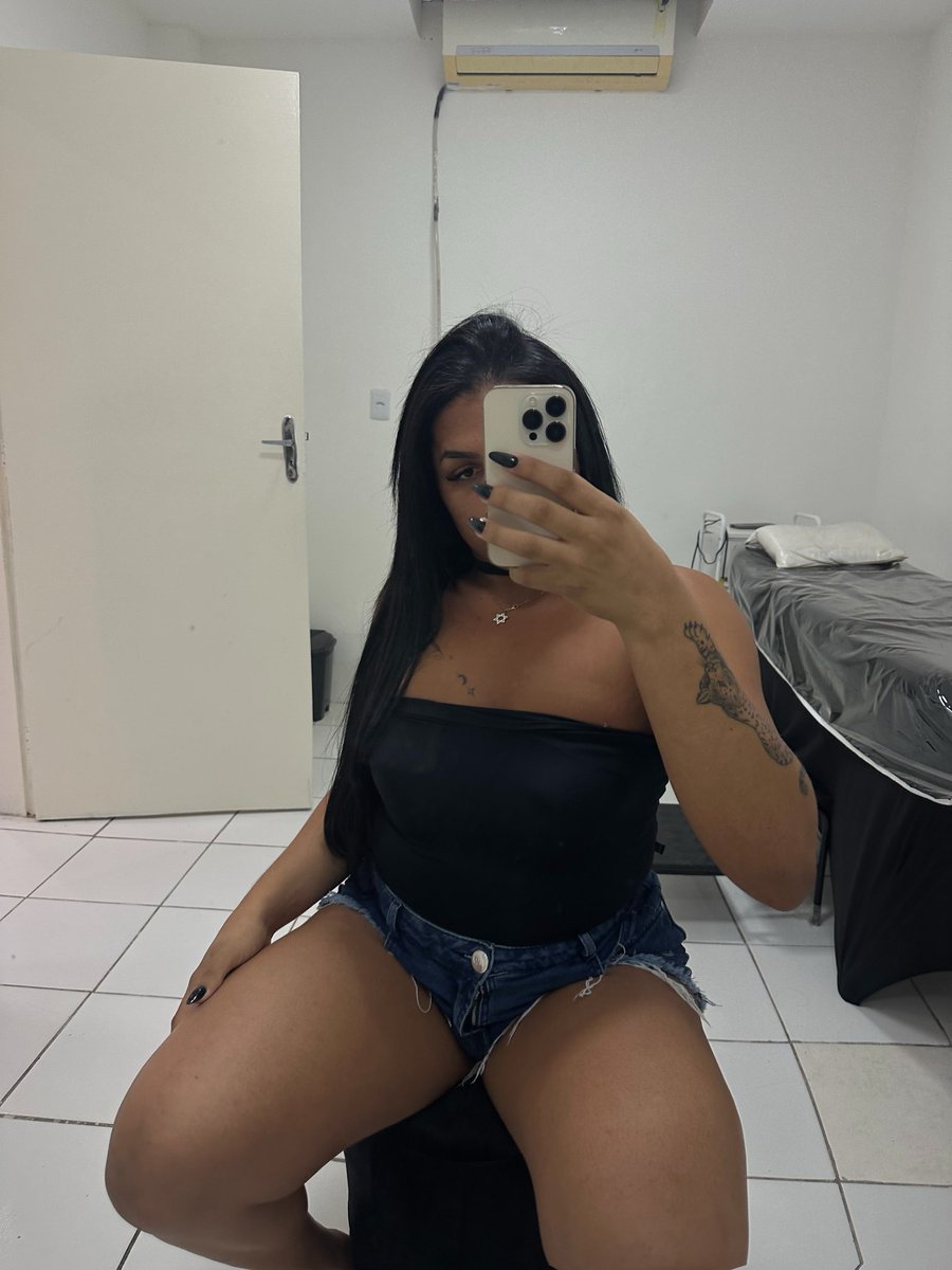 maiaprivanttee's tweet photo. Quer uma trans que você come e dar?

to aqui pra isso , vem ser meu puto https://t.co/v8M8RnCdTg
