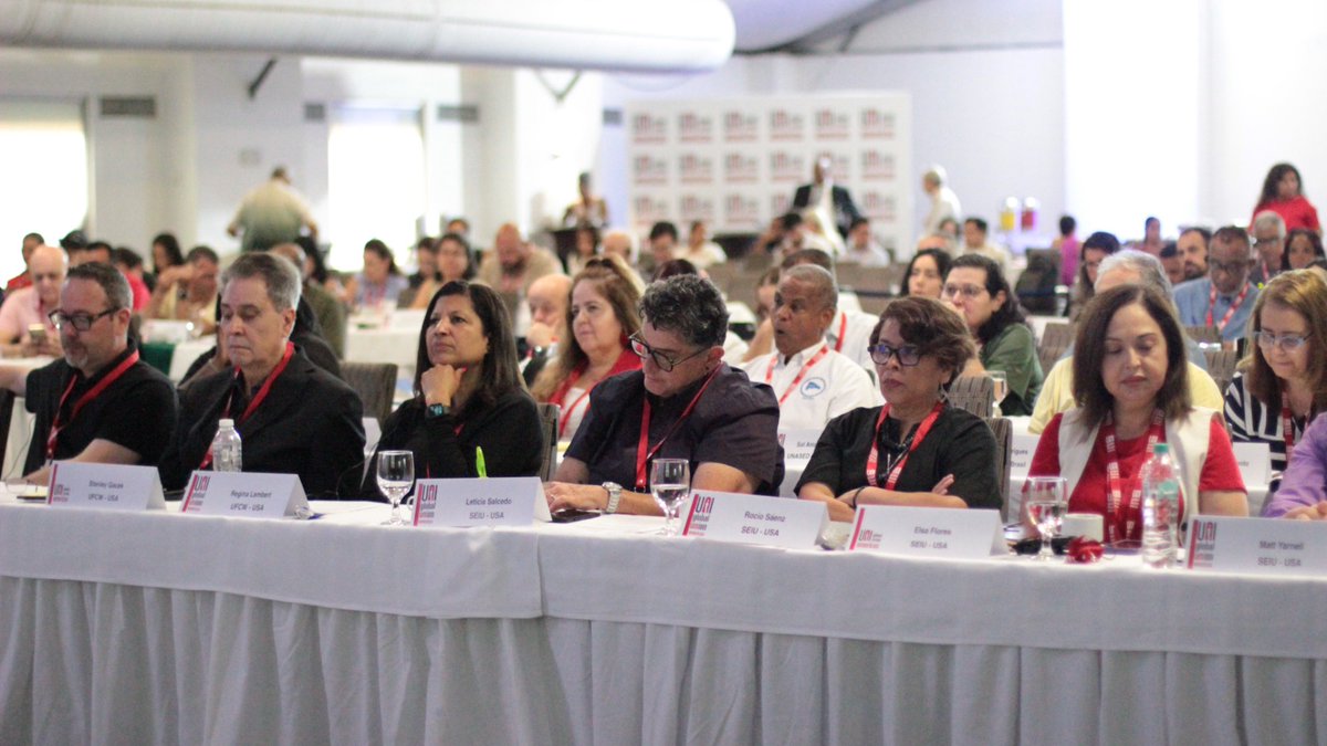 uniamericas's tweet photo. Este memorándum de entendimiento reafirma que la cooperación entre gobiernos y el movimiento sindical es fundamental para construir sociedades más justas, con más derechos, más diálogo social y empleos dignos para todas las personas trabajadoras. https://t.co/UBRtRhexJk