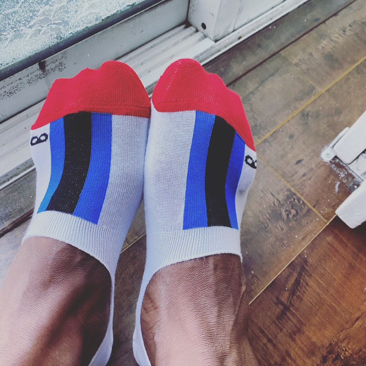 KTI4LIFE's tweet photo. I can’t find my socks!!  @PairofThieves https://t.co/B7UQsWyJrR