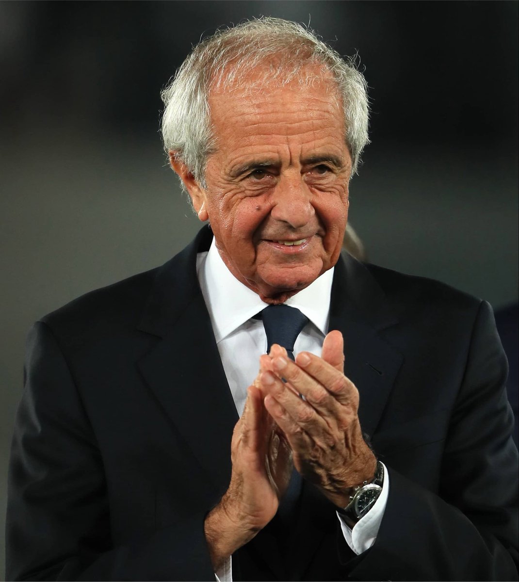 MedioRiver's tweet photo. "Di Carlo es un chico brillante, para gestionar y para administrar el club es magnífico. Es una cuestión de tiempo, River va a salir adelante".

Rodolfo D'onofrio en Radio La Red. https://t.co/acc6UNz1pm