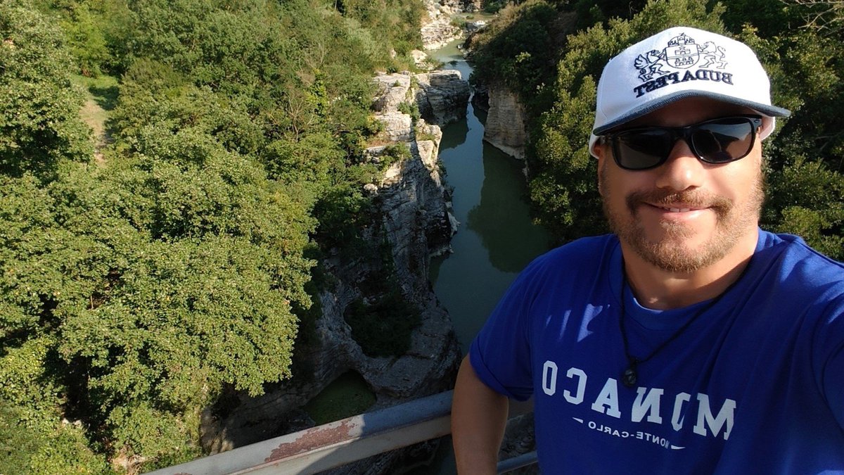 JoelSeOfficial's tweet photo. #MarmitteDeiGiganti🇮🇹 #Marche
#ValleDelMetauro🇮🇹 #Italy🇮🇹 #JoelSeInNelleMarche #JoelSeInTheMarche #JoeleSepelInMarche #GiuseppeGuarinoInTheMarche #GIUSEPPEGUARINO #GUARINOGIUSEPPE #JOELSEPEL #JoeleSepel #JOELSE #gg #js #CN #CrumbleNot @joelsepel https://t.co/3t34QzXrXh https://t.co/bMA2MjX5sB