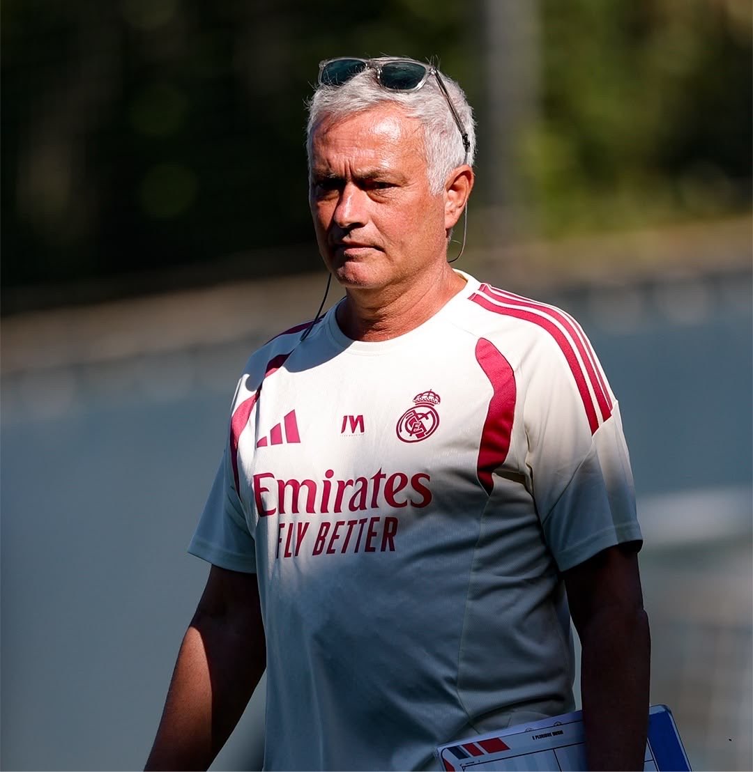 RealBrasil_BR's tweet photo. 🚨💣 URGENTE: José Mourinho foi informado de que tem soluções para a não contratação de Rodri no elenco atual.

[@jfelixdiaz] https://t.co/Z7ja8xSLPK