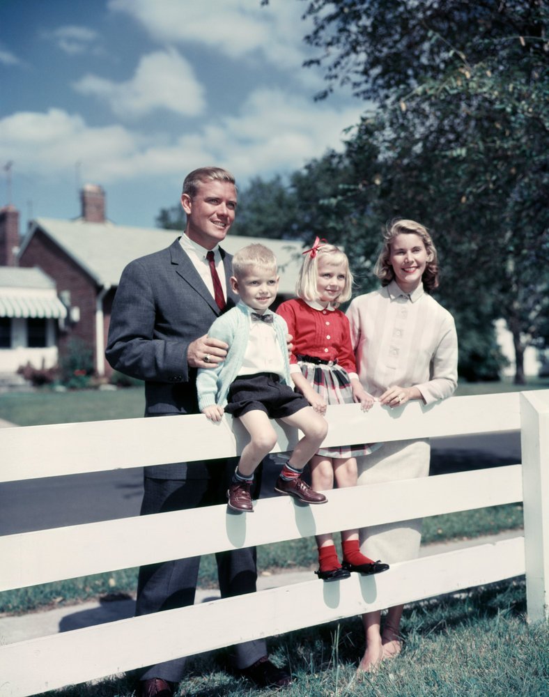SaitejaYambadi's tweet photo. @AmeliaRemigrate This is how Real American Family looks like https://t.co/t6PoJzJDd6