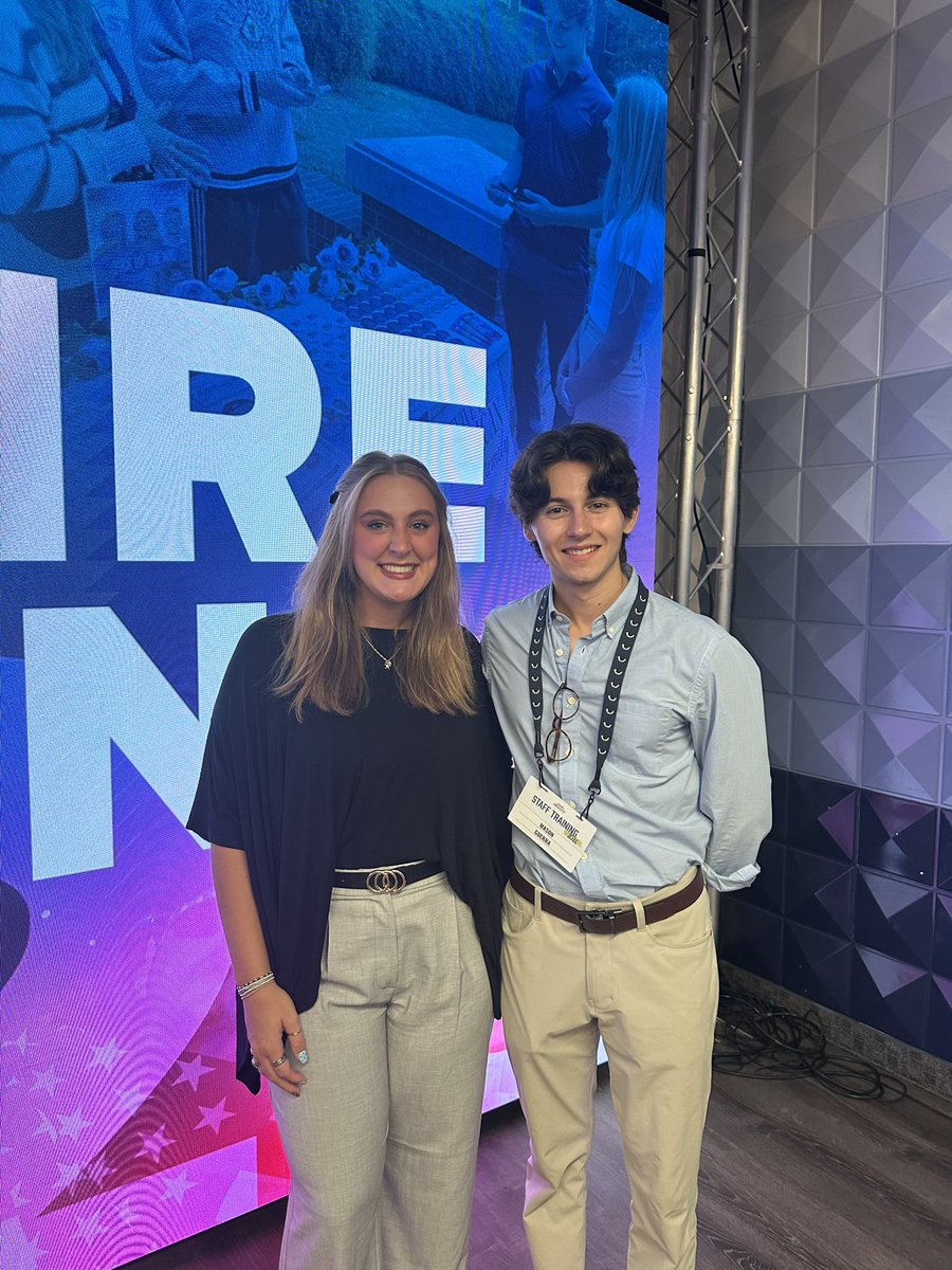 lakiederrick's tweet photo. The HEART(land) of Club America is ready for New Hire Training Day 4🇺🇸

How blessed are we to be in the @TPUSA family🧡 https://t.co/KZW3gfyUxn
