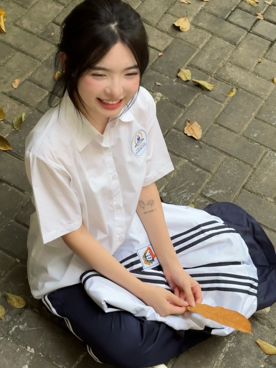 HeyWendy___'s tweet photo. Hiya 🤗 Always remember: your smile can brighten someone’s day—wear it proudly. 🌸
eBQTab https://t.co/D0x8W5oNs3