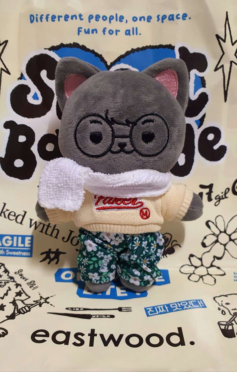 Hololeion's tweet photo. 다이소 신상 인형옷으로 ��미기ദ്ദി(˶⩌⩊⩌˶) https://t.co/IMsZt9rUzS