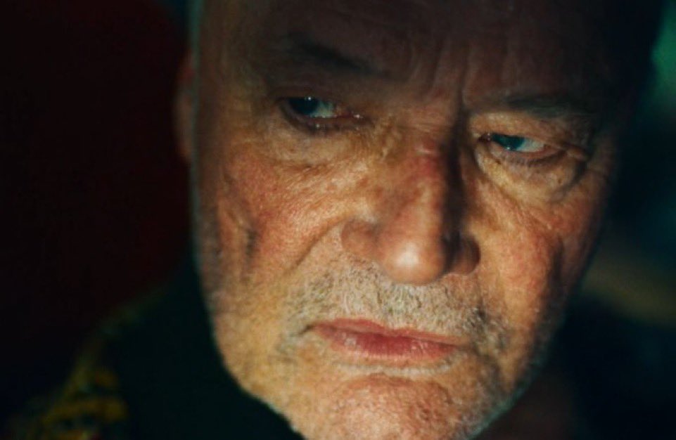 SJTimes13's tweet photo. is this fucking Creed Bratton? https://t.co/7ejV3sys9M