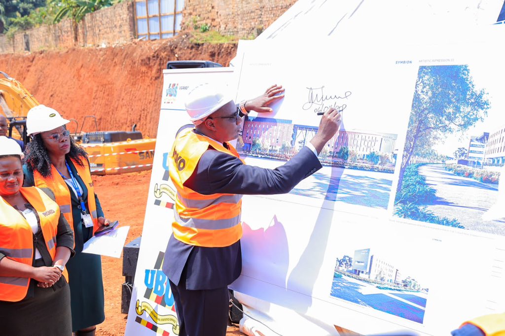 StatisticsUg's tweet photo. 📸 The construction of Statistics House, Entebbe Office, was officially launched by Hon. Henry Musasizi, Minister of Finance, Planning and Economic Development, alongside Dr Albert Byamugisha, UBOS Board Chair, Dr Chris N. Mukiza, @UBOS_ED, and other dignitaries.

The groundbreaking ceremony marked the formal commencement of construction of the new facility, which will provide a permanent home for the Bureau’s Entebbe operations.

#UBOS #EvidenceBasedStatistics