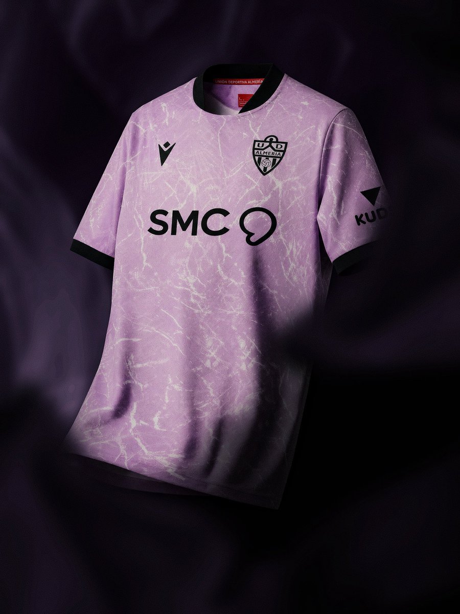 fraanciscop_'s tweet photo. 🎽 Ya conocemos las tres equipaciones que @MacronSports ha diseñado esta temporada 2026/27 para la UD Almería.

👇 ¿Qué nota les pones? https://t.co/SDlfPxNnAs
