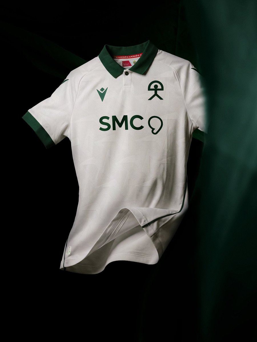 fraanciscop_'s tweet photo. 🎽 Ya conocemos las tres equipaciones que @MacronSports ha diseñado esta temporada 2026/27 para la UD Almería.

👇 ¿Qué nota les pones? https://t.co/SDlfPxNnAs