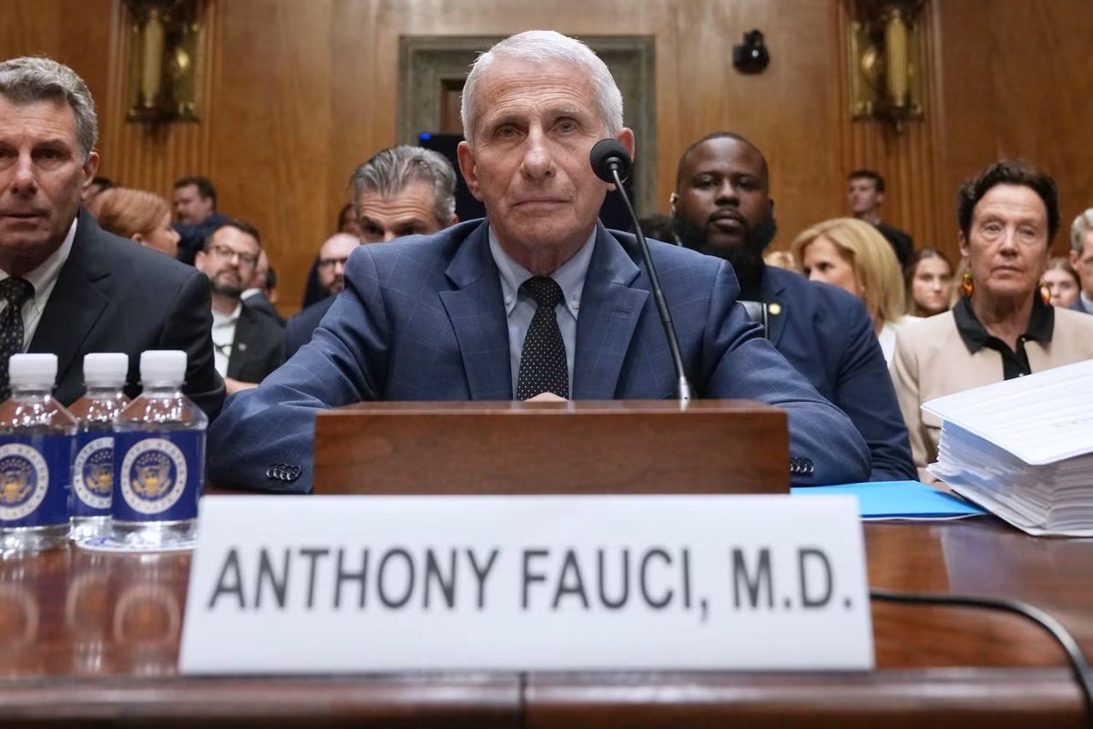 GOP_is_Gutless's tweet photo. 🚨 JUST IN: Senate committee votes to hold Fauci in CONTEMPT for refusing to answer COVID questions.

He stonewalled. Now the process starts.

Share this widely. Demand full accountability. No more cover-ups.
#Fauci #Contempt #COVID #Accountability #Senate https://t.co/etL7nMIKv6