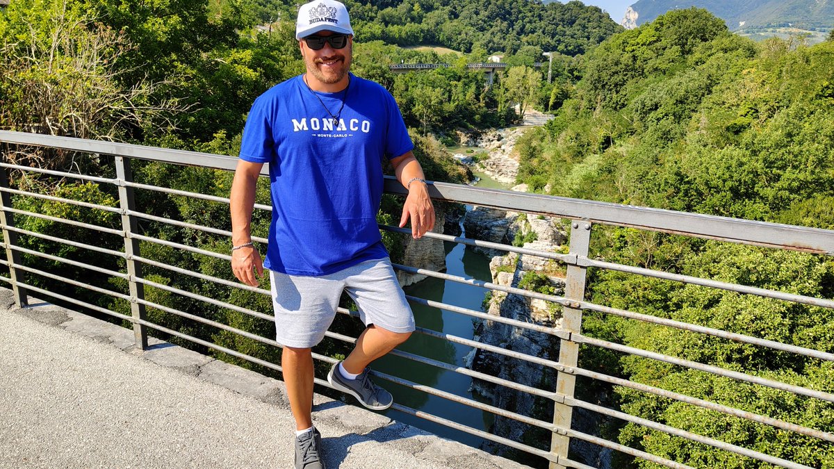 JoelSeOfficial's tweet photo. #MarmitteDeiGiganti #MarmitteDelDiavolo #Marche🇮🇹
#GiuseppeGuarinoNelleMarche #JoelSeInNelleMarche #GuarinoGiuseppeInMarche #GIUSEPPEGUARINO #GUARINOGIUSEPPE #JOELSEPEL #JoeleSepel #JOELSE #gg #js #CN #CrumbleNot @joelsepel @joelesepelofficial https://t.co/DkhuTtB5bA https://t.co/v4vZP3C9HW