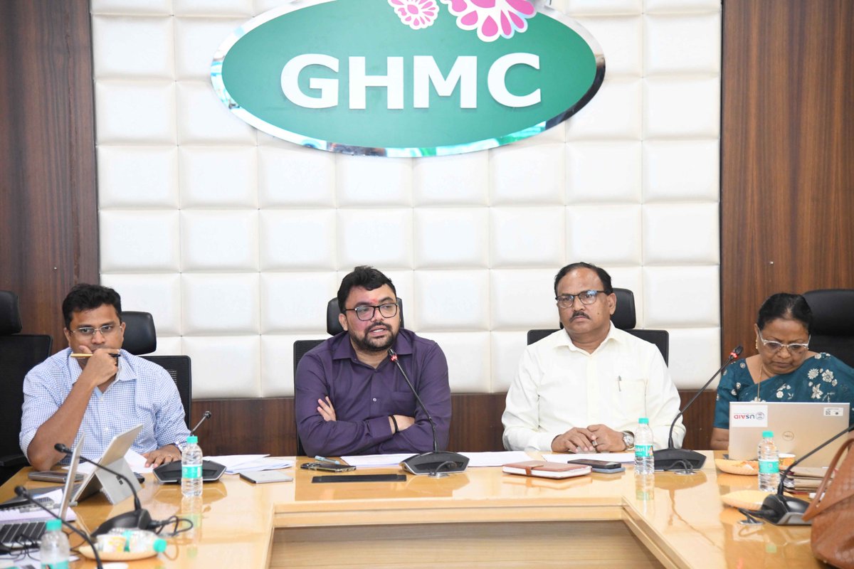 MSUGHMC_HYD's tweet photo. GHMC Commissioner, Addl. Commissioner (Health) , &amp; CMOH reviewed Monsoon preparedness with AMOH’s &amp; MSU team &amp; Entomology wing.
🦟Focus on VBD surveillance &amp; entomology activities.
✅Friday Dry Day - intensify across all circles 
# @GHMCOnline @ZC_Khairatabad  @idsp_csu https://t.co/L30q7b0eyP