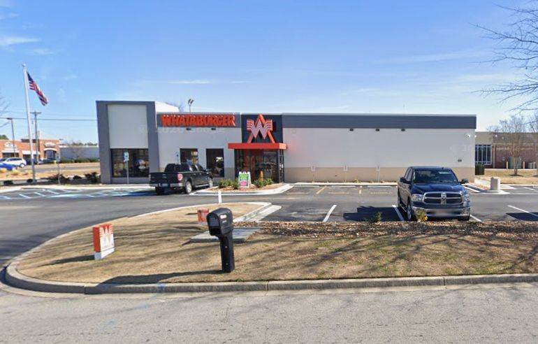 SimpleCRE's tweet photo. Whataburger entered our market aggressively opening this first Greenville location two years ago this week.

It's ALREADY closed. This was being marketed for sale at a sub-5 cap! 

What happened to the brand? Everyone was so excited when it came, but now.... https://t.co/rw9ETbK8vW