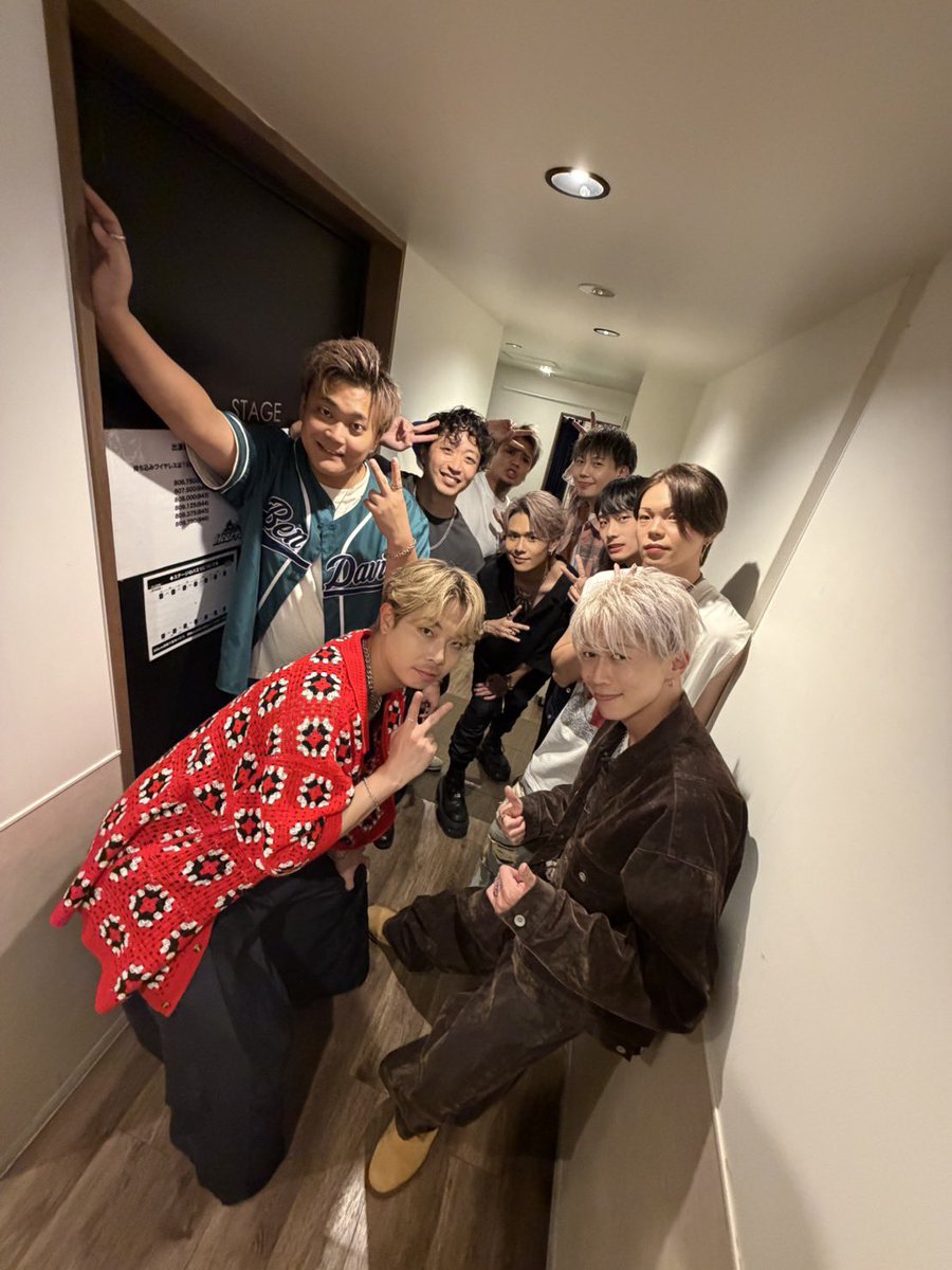 Newbalios tweet picture