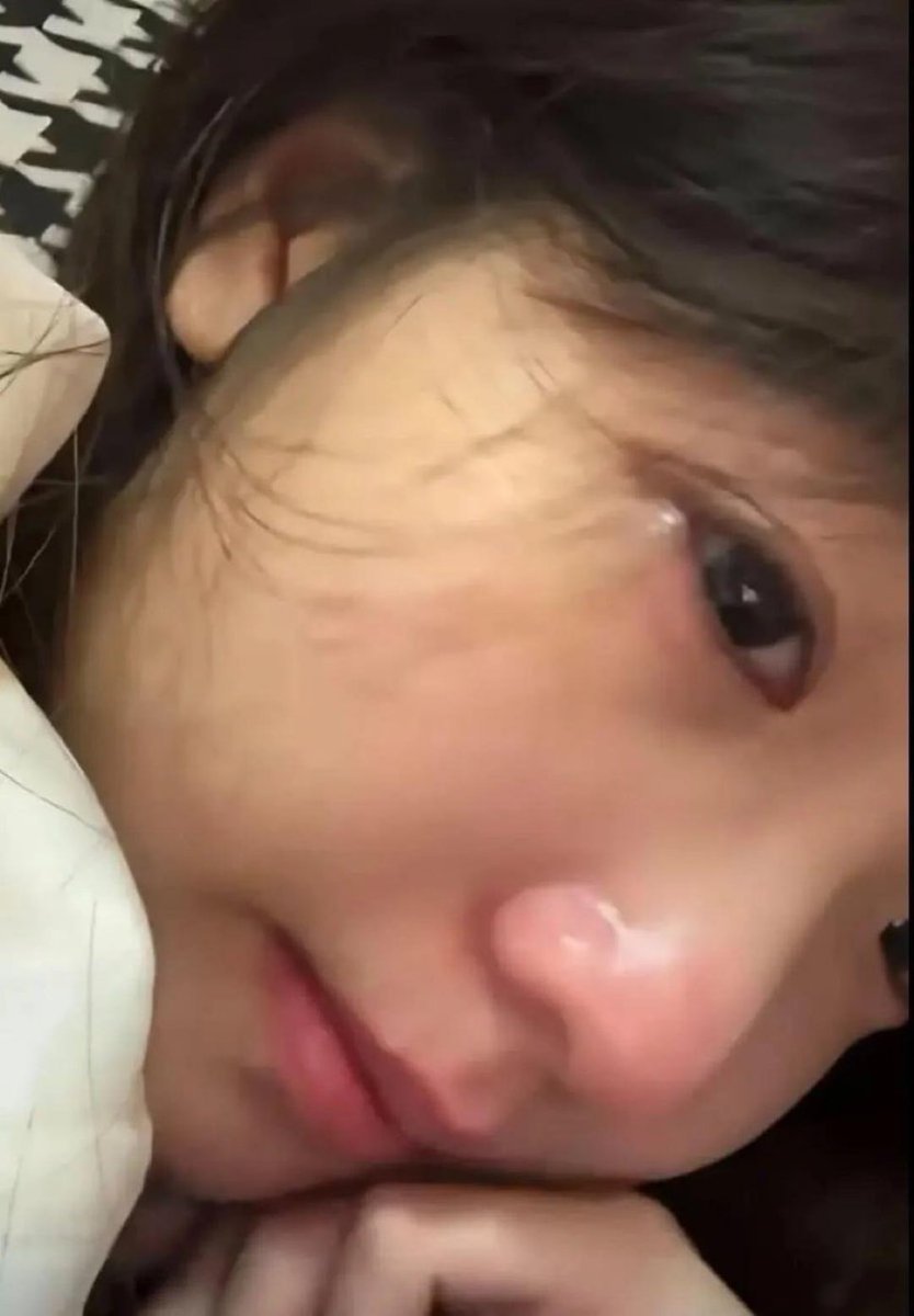 kieunhi779's tweet photo. mới chia tay người yêu cần người an ủi mỗi tối 2 nháy🥺 https://t.co/8GbJpRwowK