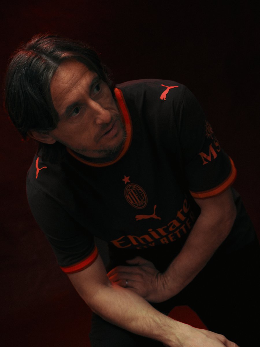 acmilan's tweet photo. Rossoneri in a new light 🔴✨

A new light. A whole new level.
Introducing the 26/27 AC Milan Third Kit.
@pumafootball https://t.co/5VVJZAYzEM