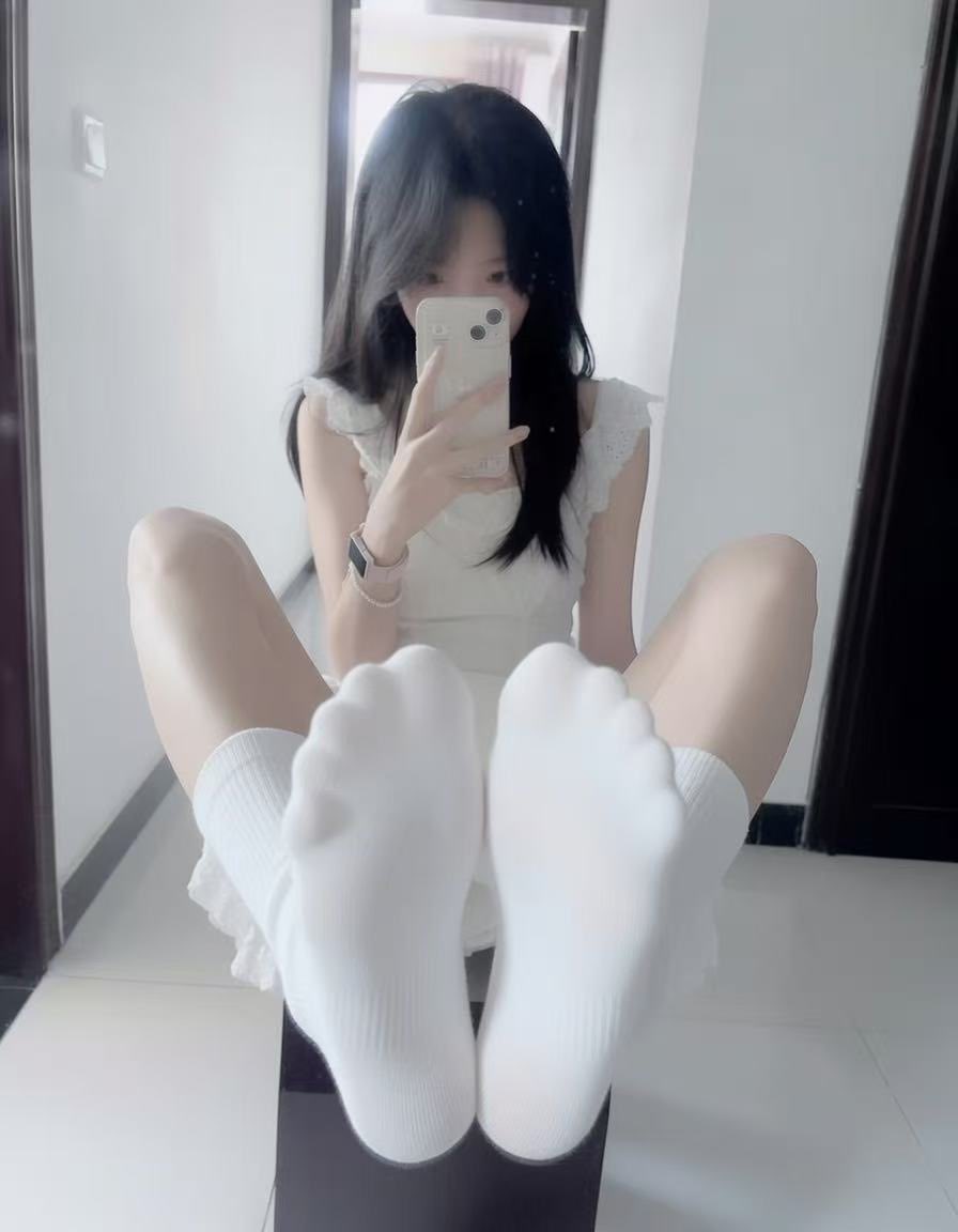 AmyGamezE's tweet photo. 刚拍的福照有人看嘛...

今天当一次女菩萨！！

是粉哒！！看完不许乱说🫣. https://t.co/HyLkQ9uNsm