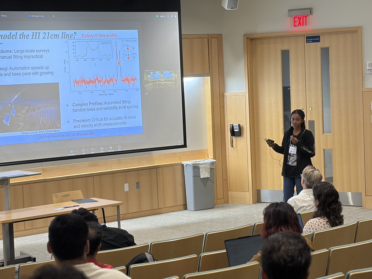 iaifi_news's tweet photo. Hard to believe this is our last day of lectures for the #IAIFISummerSchool! We started the day with more lightning talks from a few of our students. Then @C_Weniger presented lectures on Dynamic Simulation-Based Inference: Extracting Physics from Complex Data and Simulations! https://t.co/EBB3e26jPt