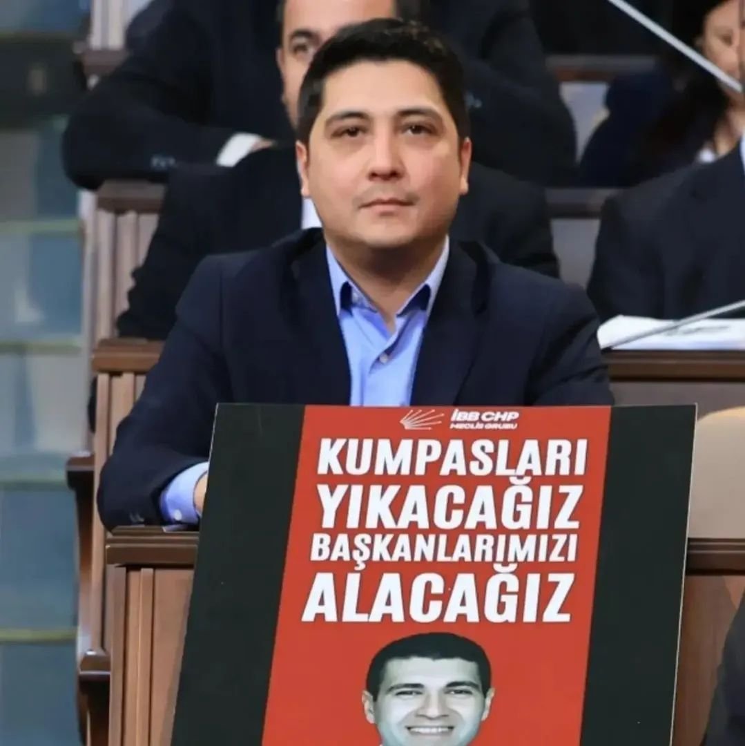 samicanokakin's tweet photo. Yol arkadaşımız, hukuksuz şekilde tutuklanarak görevinden uzaklaştırılan Avcılar Belediye Başkanımız Utku Caner Çaykara'nın tahliye haberini mutlulukla aldık.

Tüm tutsak yol arkadaşlarımıza özgürlük!
Özgürlüğe hoş geldin Utku Başkan. https://t.co/vmzugtYqDE