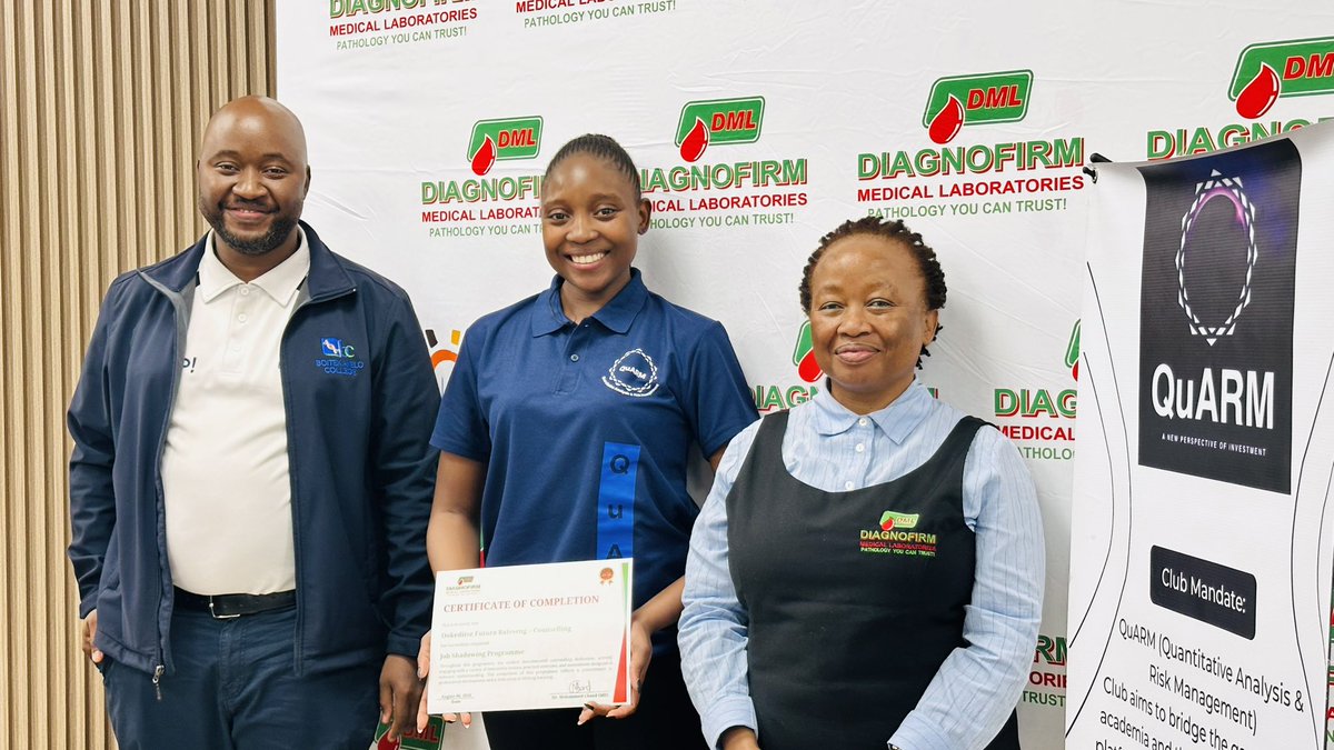 BoitekaneloC's tweet photo. Our QuARM Club students spent their holiday job-shadowing at Diagnofirm Medical Laboratories-and today, they were recognised for completing the programme.

We’re proud of their initiative, curiosity, and commitment to learning beyond the classroom.

#BoitekaneloCollege #QuARMClub https://t.co/0JPdtvAQVj