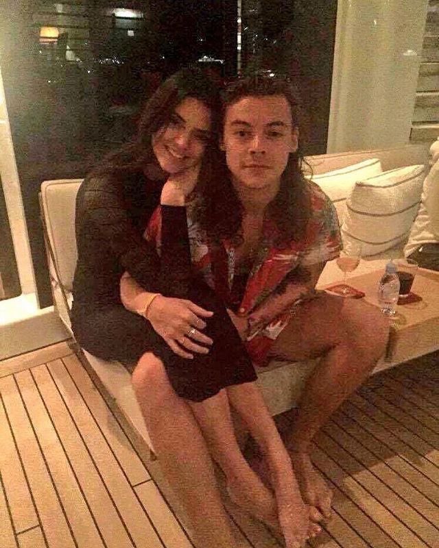 axlsugar's tweet photo. i'm sick... she was talking about HIM https://t.co/W6rDiq6tLM