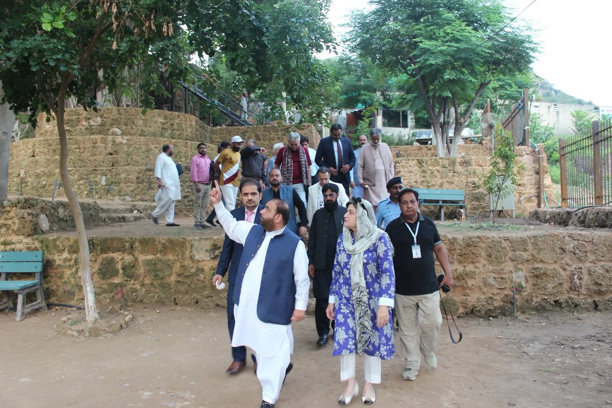 DoamGovPK's tweet photo. Federal Minister for National Heritage &amp; Culture , Aurangzeb Khichi , Visited Shah Allah Ditta Caves &amp; directed the early completion of conservation &amp; development works ahead of the Gandhara Conference. Site will be upgraded as world class Buddisht heritage destination.
#viral https://t.co/owYbaFzmCP
