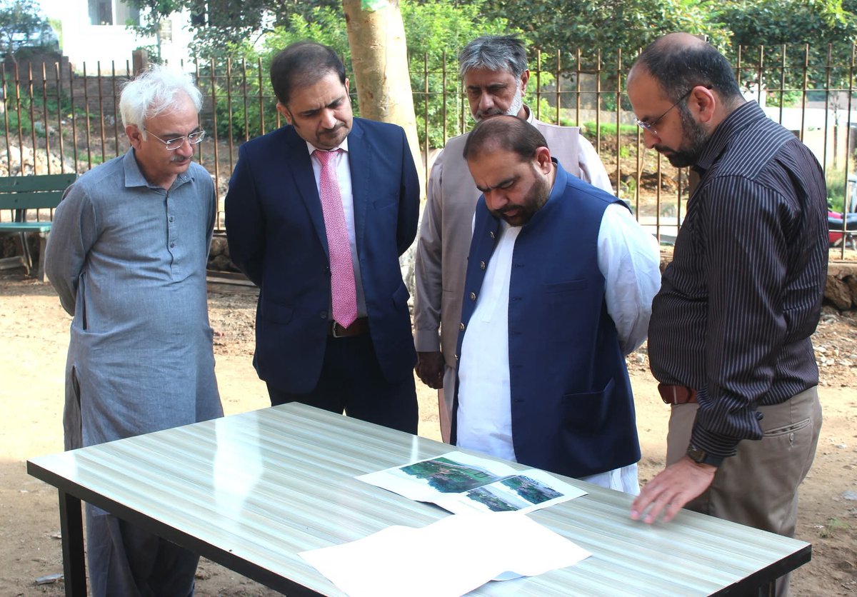 DoamGovPK's tweet photo. Federal Minister for National Heritage &amp; Culture , Aurangzeb Khichi , Visited Shah Allah Ditta Caves &amp; directed the early completion of conservation &amp; development works ahead of the Gandhara Conference. Site will be upgraded as world class Buddisht heritage destination.
#viral https://t.co/owYbaFzmCP
