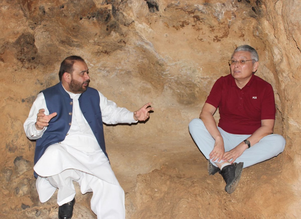 DoamGovPK's tweet photo. Federal Minister for National Heritage &amp; Culture , Aurangzeb Khichi , Visited Shah Allah Ditta Caves &amp; directed the early completion of conservation &amp; development works ahead of the Gandhara Conference. Site will be upgraded as world class Buddisht heritage destination.
#viral https://t.co/owYbaFzmCP