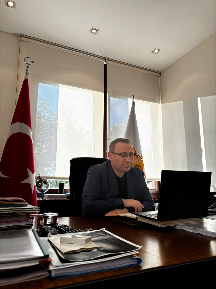 abdullaharidoru's tweet photo. 39 ilçe Tanıtım ve Medya Başkanlarımızla çevrim içi istişare toplantımızı gerçekleştirdik. Yürüttüğümüz çalışmaları değerlendirdik, önümüzdeki dönemin iletişim stratejisini ve saha planlamasını ele aldık.

Her istişare koordinasyonumuzu güçlendiriyor, her buluşma ortak hedeflerimize bizi bir adım daha yaklaştırıyor. Aynı heyecan ve aynı dava bilinciyle çalışmaya devam ediyoruz.
