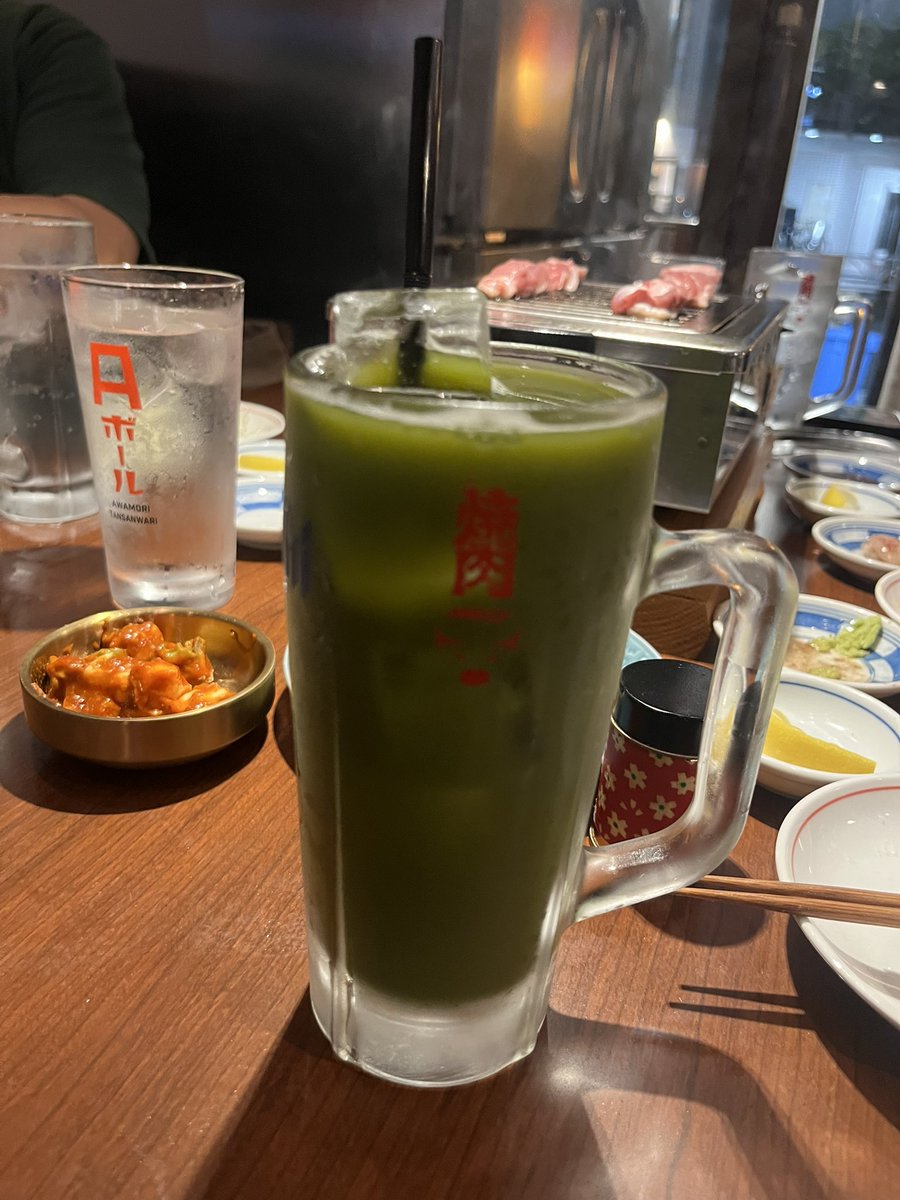 labomatsuki's tweet photo. パパ友の遊津くんを勝手に推し活するツアー🍖🎤
渋谷でフランクな焼肉行って、池尻大橋でカラオケスナックという、ソバーキュリアスな一日🙏
締めのコーヒー☕️飲もうと、リバーサイド行ったらさすがに閉まっていた(笑)
中目尻は活発です🤣🤣
#marcy #渋谷 #KARAOKEYAOYA #RIVERSIDECLUB #中目尻 https://t.co/PsEbhYo4pg