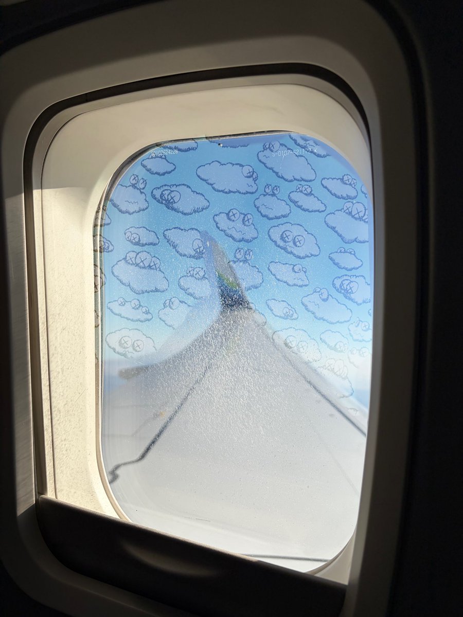 OnlineCarlo's tweet photo. I’ve missed you old friend @AlaskaAir first flight since going twin dad mode 🌲 🔜 🌴 #workingdad @tom_sachs https://t.co/VHNqasbkOK