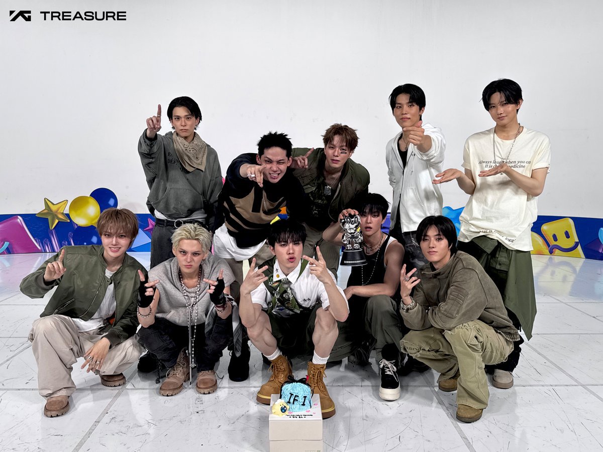 naruteum's tweet photo. Bakal jadi kenangan paling indah buat gue 

SIXFINITY WITH TREASURE
#TREASURE6thANNIVERSARY
#트레저와함께한6년
#TREASURE @treasuremembers https://t.co/sqIOvmwsmF