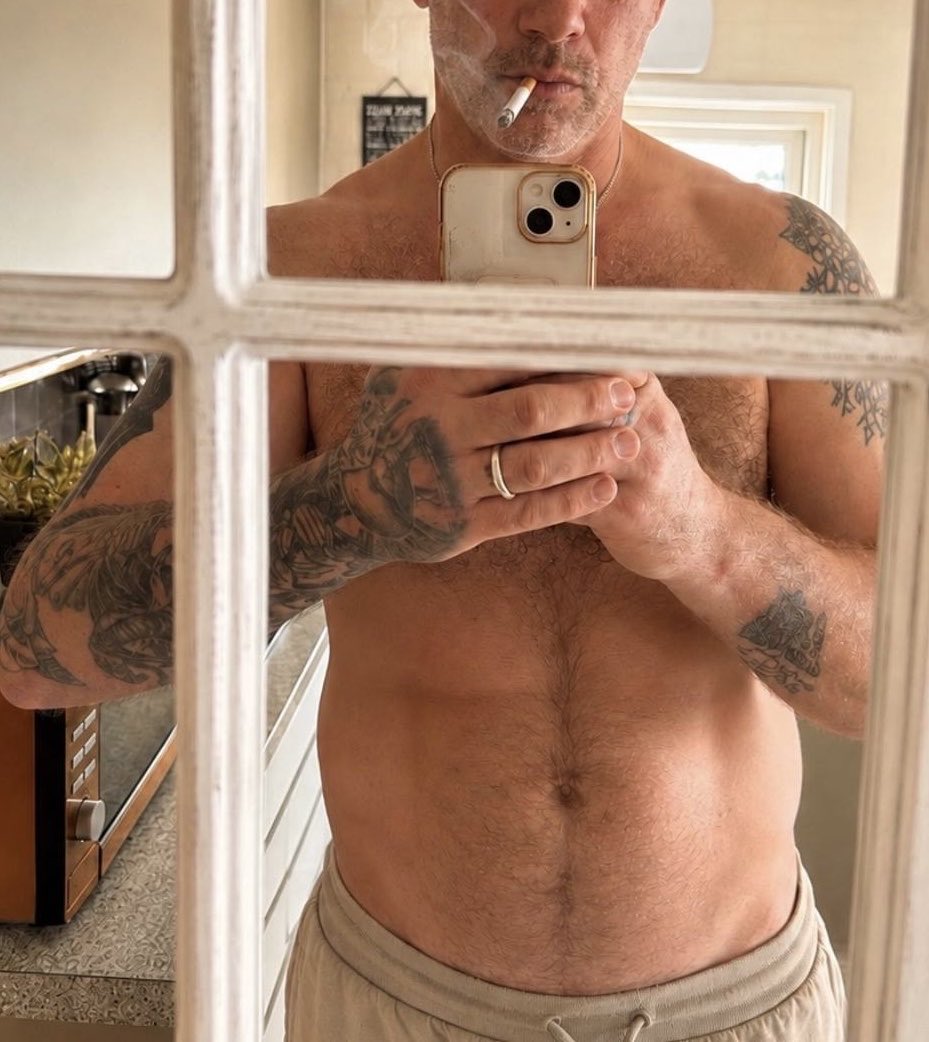 faggot1986's tweet photo. Its #ThirstyThursday. If @_cashmasteruk gives you that thirst then that means its time to $end, $erve $ubmit.   #findom https://t.co/IE7cqqrBSM