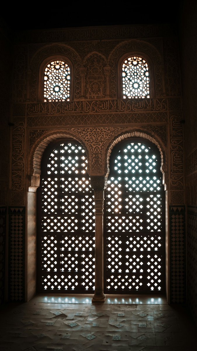 andalusianedit's tweet photo. Latticework https://t.co/N8sOhOVJRV