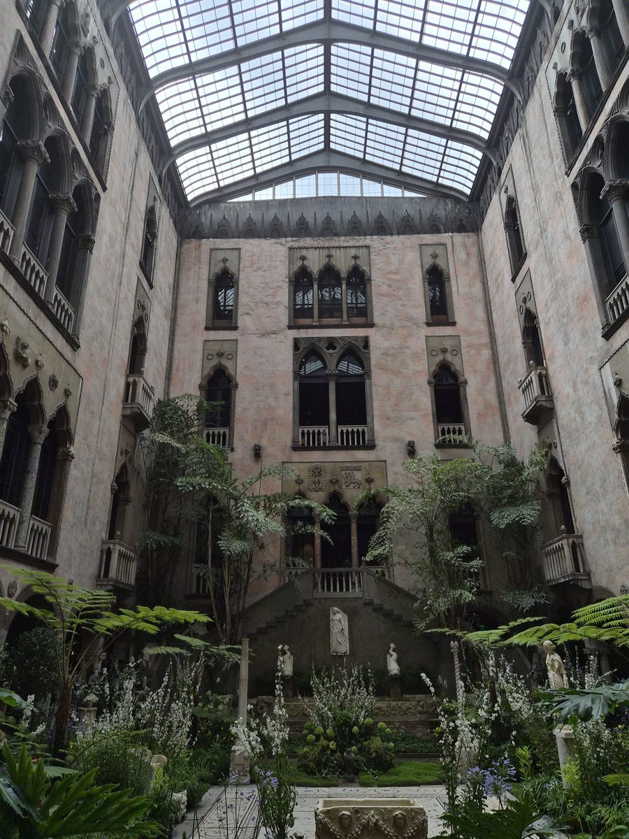 mashka288's tweet photo. Isabella Stewart Gardner museum 💜 https://t.co/hF3H3OPLOY