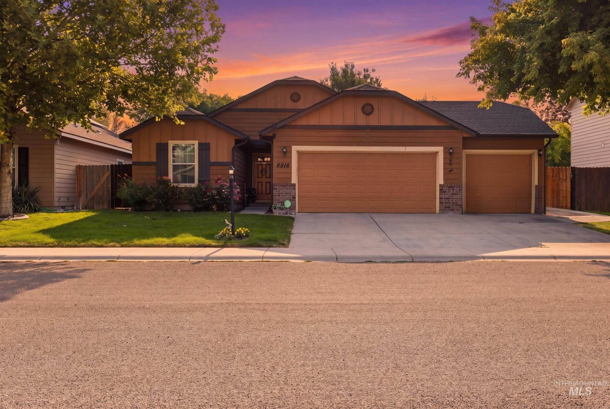 kiacovelli's tweet photo. Listing Address: 6816 S Mistyglen, Boise, ID 83709
Listing Price: $445,000
Schedule a showing and request more information here: https://t.co/F1ptFJ5QLf https://t.co/cpaJI9ahgJ