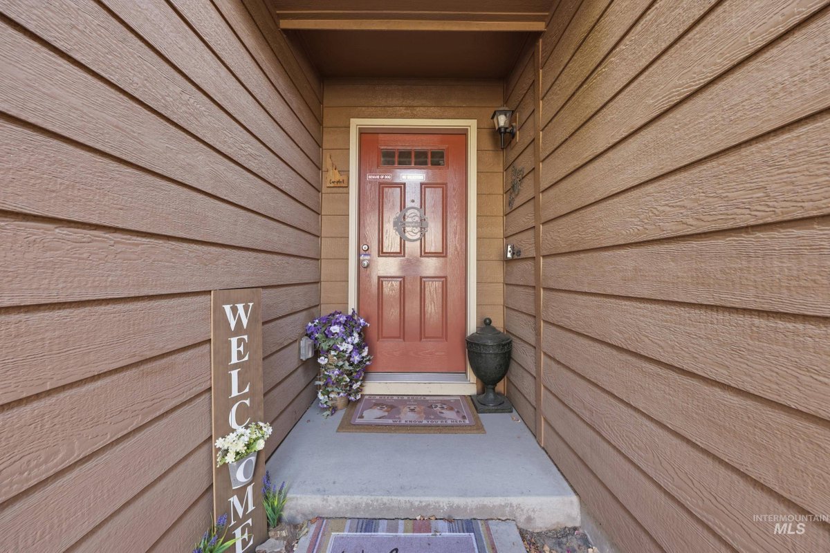 kiacovelli's tweet photo. Listing Address: 6816 S Mistyglen, Boise, ID 83709
Listing Price: $445,000
Schedule a showing and request more information here: https://t.co/F1ptFJ5QLf https://t.co/cpaJI9ahgJ