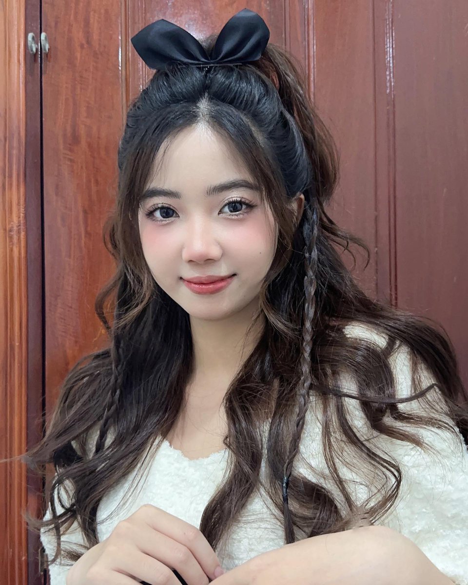 wimemime's tweet photo. Hello, lovely soul 💫 Always keep in mind that your smile can brighten someone’s day—wear it proudly. 🌼
aZkpU https://t.co/kxdJcrDDoP