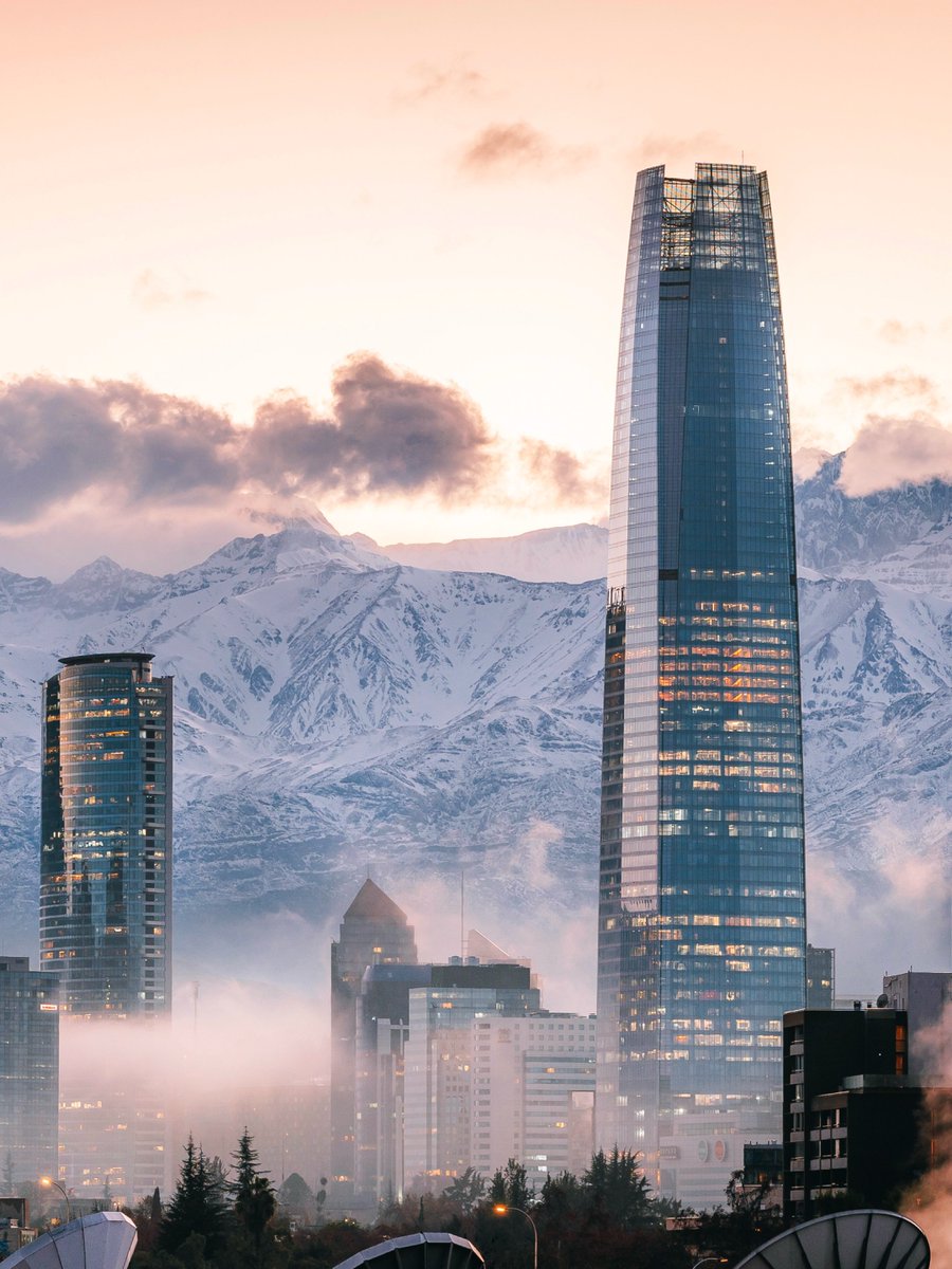 janovc's tweet photo. #Santiago #Niebla #Invierno https://t.co/75NVZjHxHT