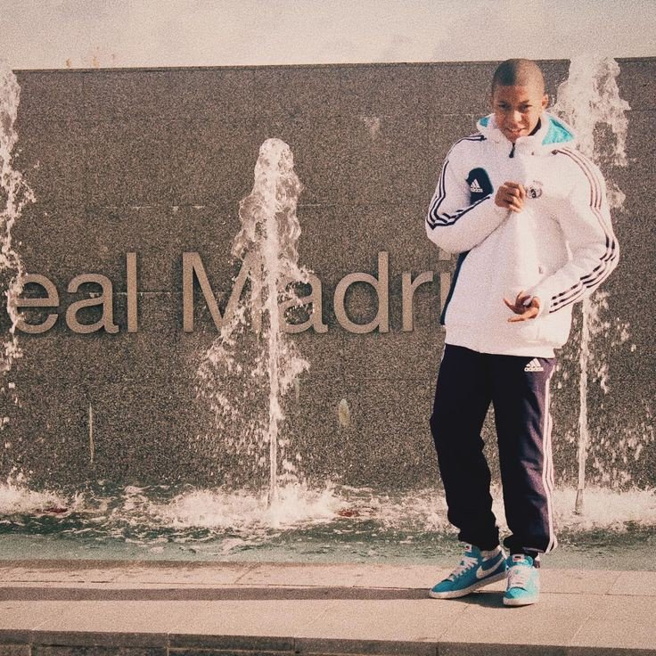 1km7lottin's tweet photo. this kid deserves a better story with his dream club. https://t.co/TJgCb04YGu