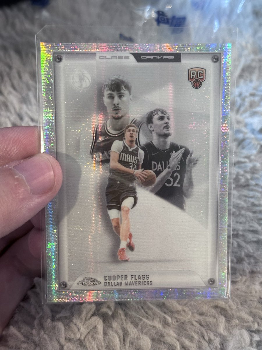 itsbaseballkid's tweet photo. Opened ONE mega box of NBA update just to be part of the narrative and......I am no basketball knower but I think I picked a good box? https://t.co/qPsmagtU61