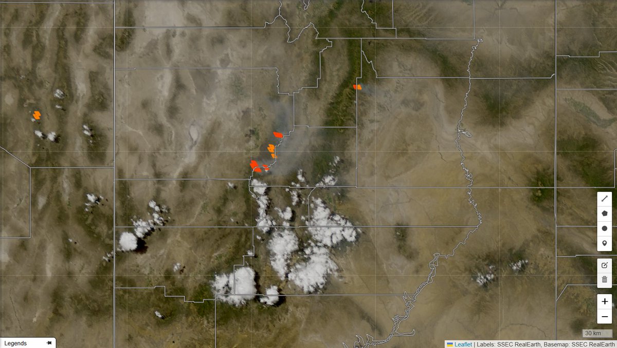 Brody_wx's tweet photo. The #Widemouth2Fire has reached almost 100k (certain to pass that mark at some point today), surpassing the #CottonwoodFire's scar (97k+ acres). It'll soon approach, or perhaps surpass, the #BabylonFire's scar to become Utah's largest of the year.
One of Utah's worst fire years. https://t.co/IAS7ZUHAC9