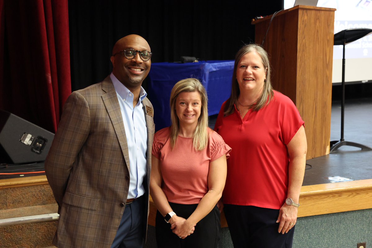 RockwoodSupt's tweet photo. We welcomed back our Child Nutrition team this morning! So grateful for these hardworking individuals who provide nourishing meals for kids throughout the school year! #BuildingonthePromise #WelcomeBack2026 https://t.co/laAZaAfpbw