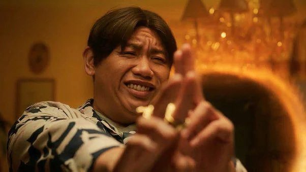jellywalez's tweet photo. Thought it was related to the fact that Ned’s got Dr Strange magic which would of maybe blocked the same spell he cast idk er maybe like the “true homie love handshake “ awaken the spell or maybe it’s just a handshake Ned gave to his besties and real recognize real https://t.co/n8ldnCk13H