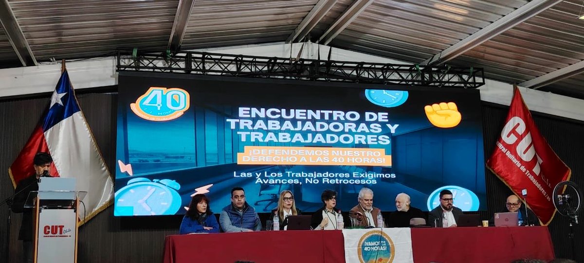 fenassap's tweet photo. ‼️Hoy participamos del hito Encuentro Sindical “Defendemos nuestro derecho a las 40 Horas⏱️” en @Cutchile 
👇
🚨Un espacio de rearticulación de lxs trabajadorxs para defender  la normativa frente a las amenazas y retrocesos en reformas impulsadas por el actual Gobierno. https://t.co/Rj7Ypl5eVw