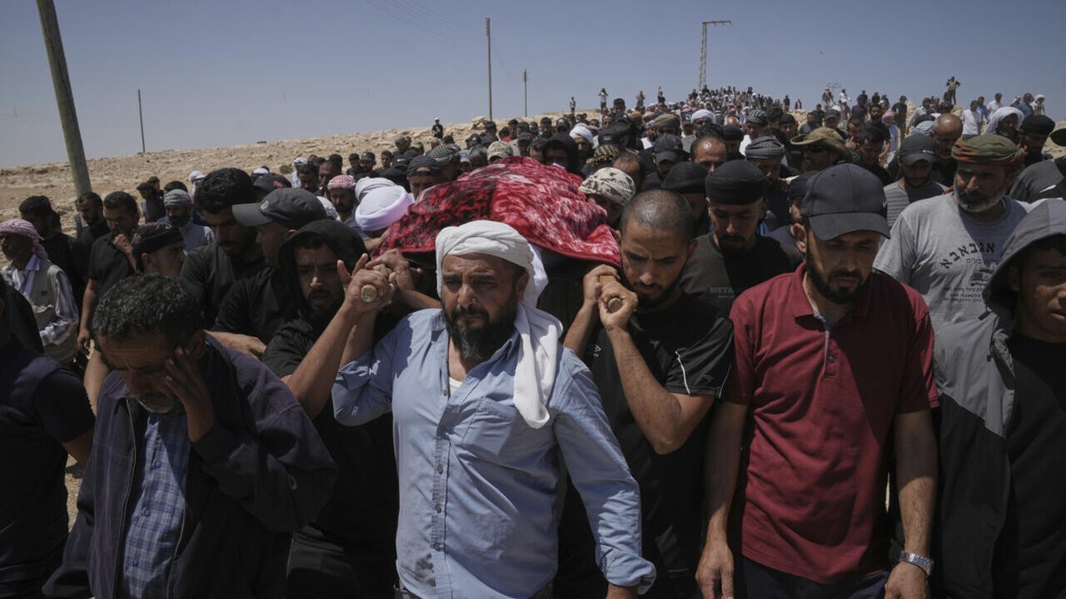 France24_fr's tweet photo. Un colon israélien inculpé pour la mort du militant palestinien Awdah Hathaleen en Cisjordanie
➡️ https://t.co/IwyuL9ztuh https://t.co/wMjhoybNUg