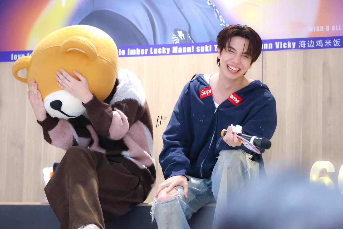 reuxy27293's tweet photo. พี่ธีร์ กับ น้องเด๋อ

#MaxkyBasxFANDOMFANFIC
.☘︎ ݁˖ #maxky_rp #แม็กกี้รชต @maxky_rp ˖.☘︎ ݁˖
₊ ᰔ #บาสเด็กอ้วนที่แท้จริง • @basjtr ᰔ₊ https://t.co/Ogl2gZs77P
