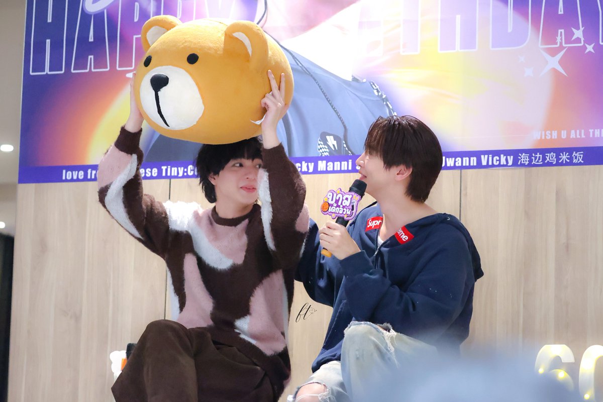 reuxy27293's tweet photo. พี่ธีร์ กับ น้องเด๋อ

#MaxkyBasxFANDOMFANFIC
.☘︎ ݁˖ #maxky_rp #แม็กกี้รชต @maxky_rp ˖.☘︎ ݁˖
₊ ᰔ #บาสเด็กอ้วนที่แท้จริง • @basjtr ᰔ₊ https://t.co/Ogl2gZs77P